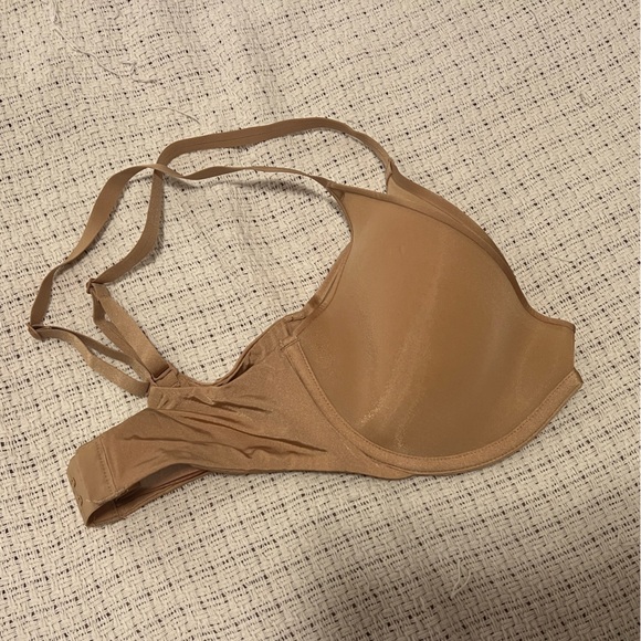 SKIMS Nude Seamless Bra - Picture 6 of 6
